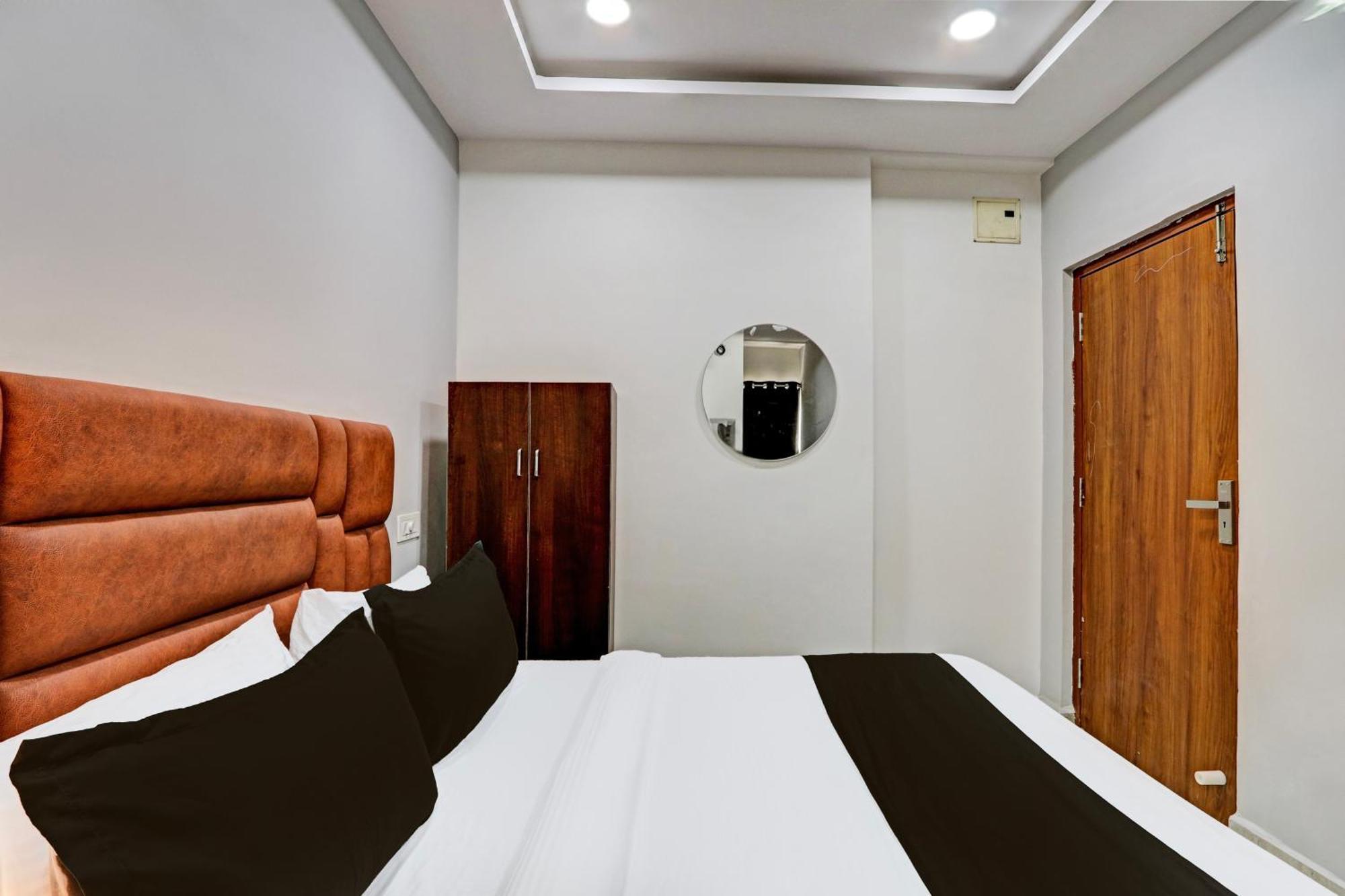 Super Hotel O Lavish Tranquil حيدر أباد المظهر الخارجي الصورة