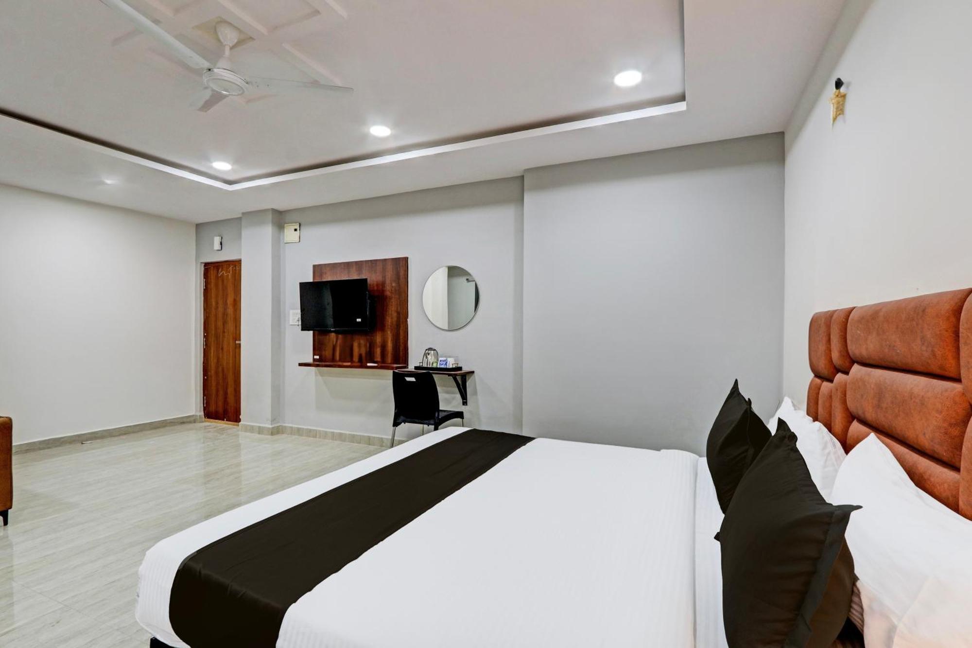 Super Hotel O Lavish Tranquil حيدر أباد المظهر الخارجي الصورة