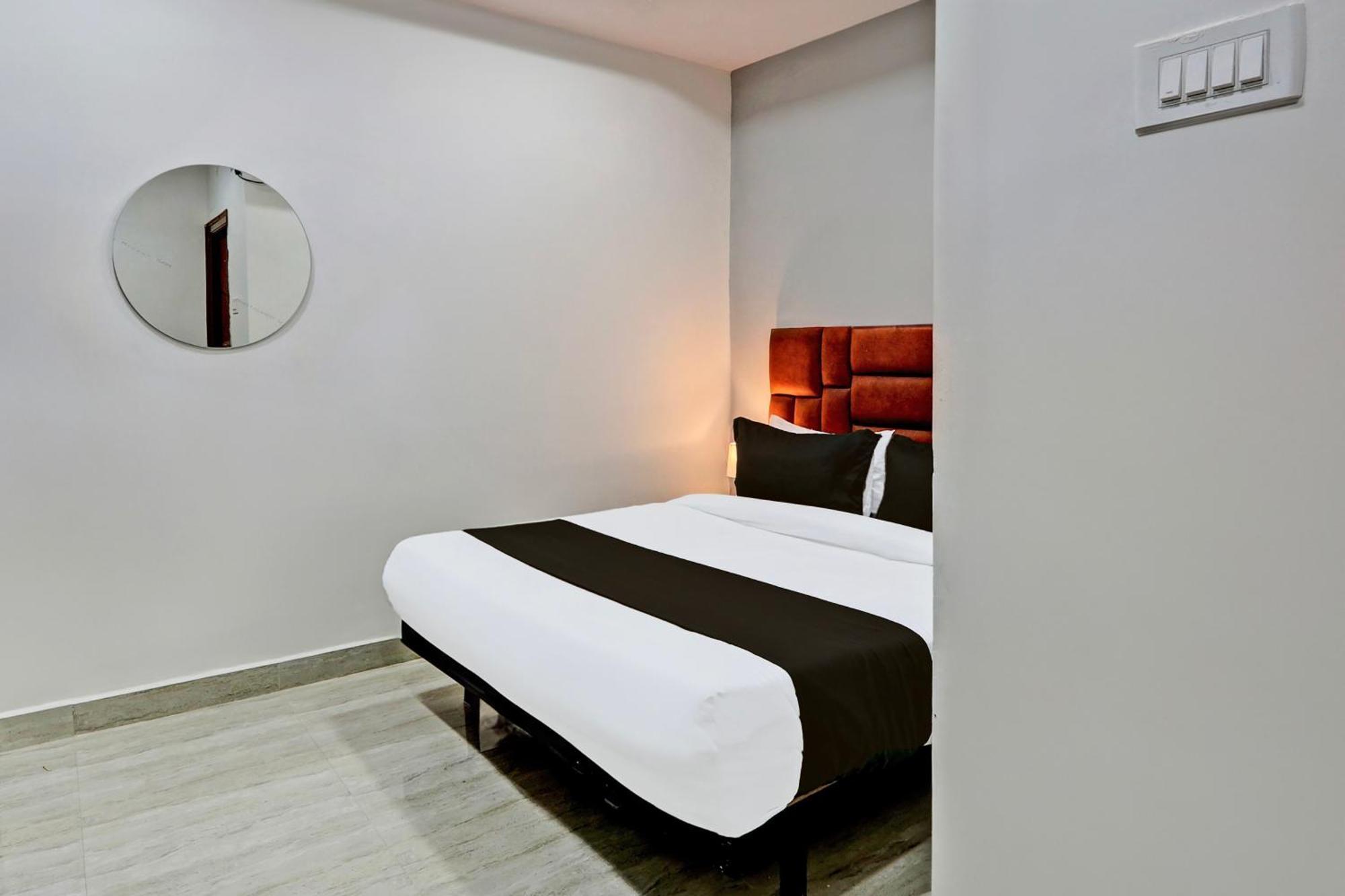 Super Hotel O Lavish Tranquil حيدر أباد المظهر الخارجي الصورة